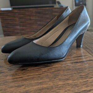 Life Stride Black Pumps - Size 6.5 W - 2" Heel